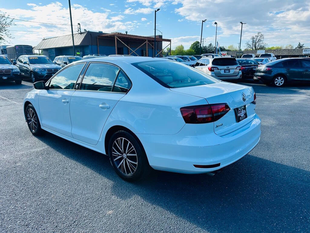 Used 2018 Volkswagen Jetta Wolfsburg Edition FWD image 5