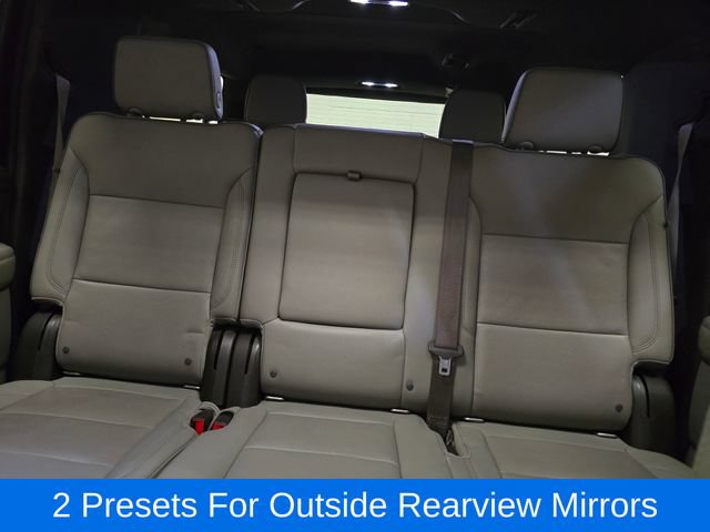 Used 2022 GMC Yukon XL SLT w/ SLT Luxury Package AWD/4WD image 29