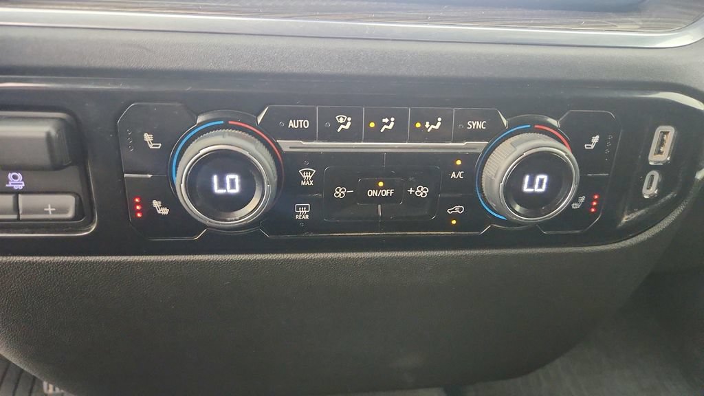 Certified 2024 Chevrolet Silverado 2500 LT AWD/4WD image 22