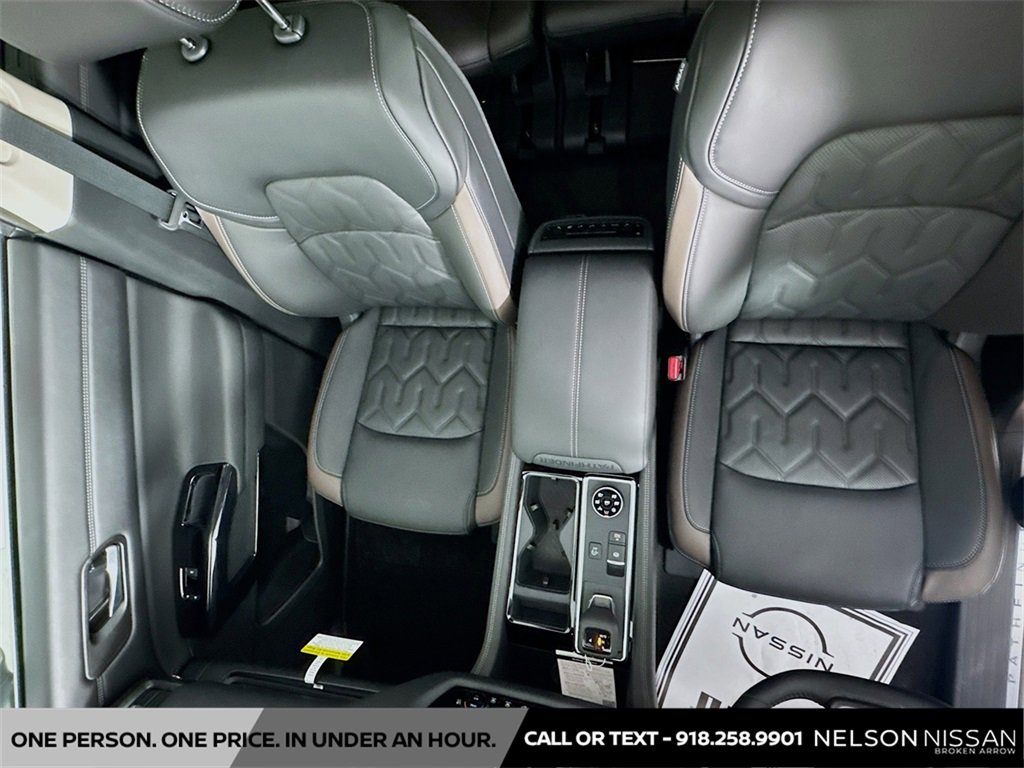 New 2026 Nissan Pathfinder Platinum image 22