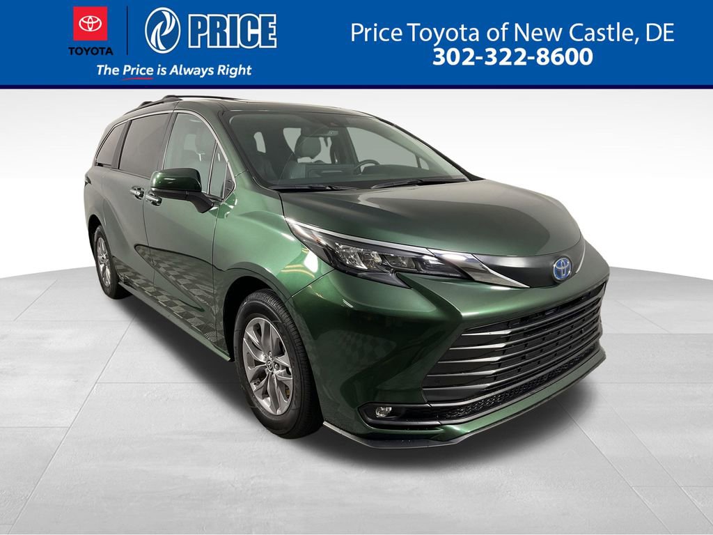 Used 2025 Toyota Sienna XLE FWD video 1