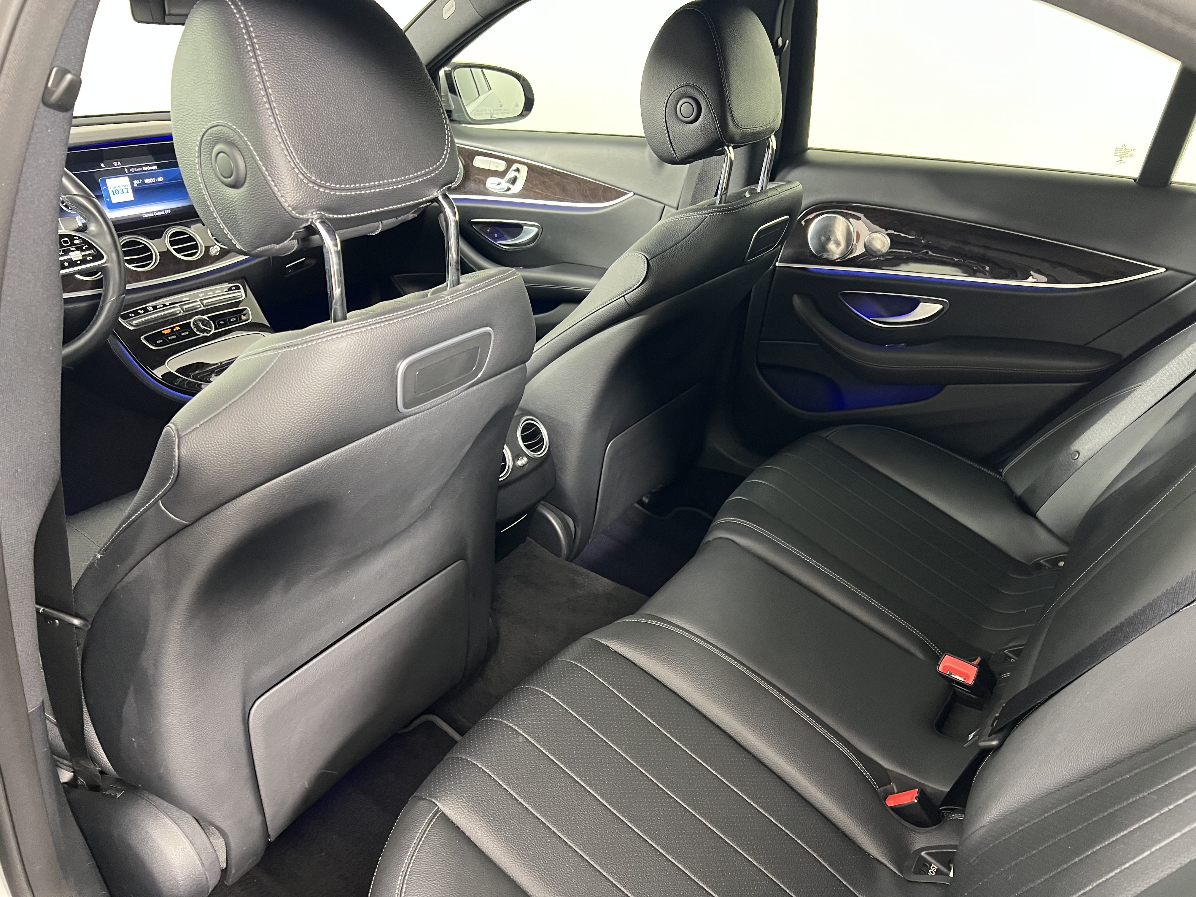 Certified 2019 Mercedes-Benz E 300 4MATIC image 21