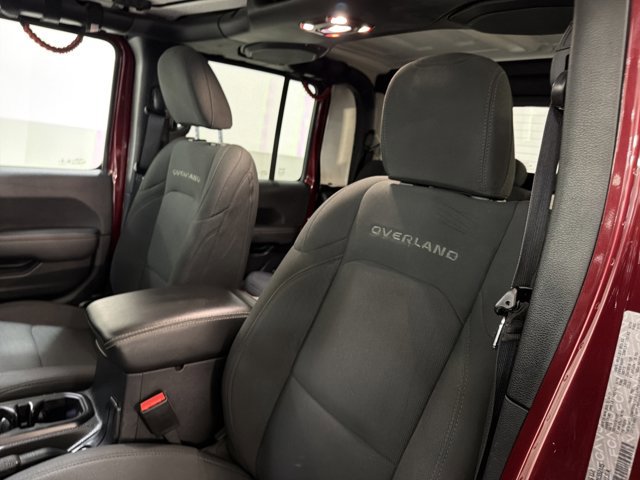 Used 2021 Jeep Gladiator Overland AWD/4WD image 13