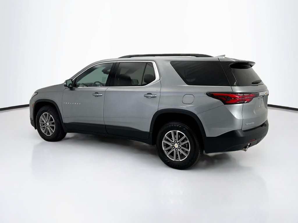 Used 2023 Chevrolet Traverse LT FWD image 7