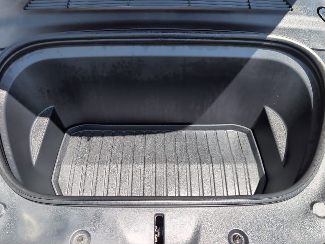 Used 2023 Tesla Model Y Performance AWD/4WD image 24