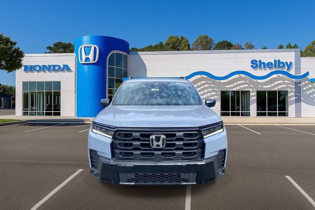 New 2026 Honda Pilot Sport image 3