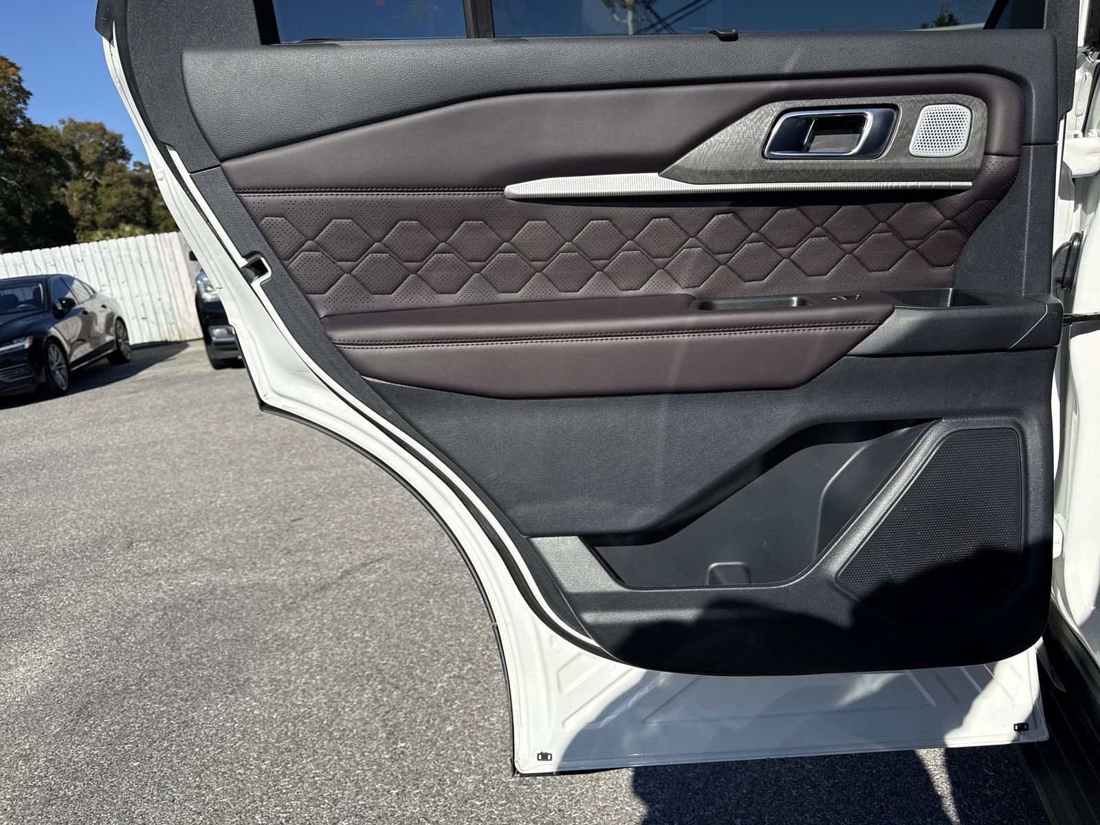 Used 2025 Ford Explorer Platinum w/ Ultimate Package image 41