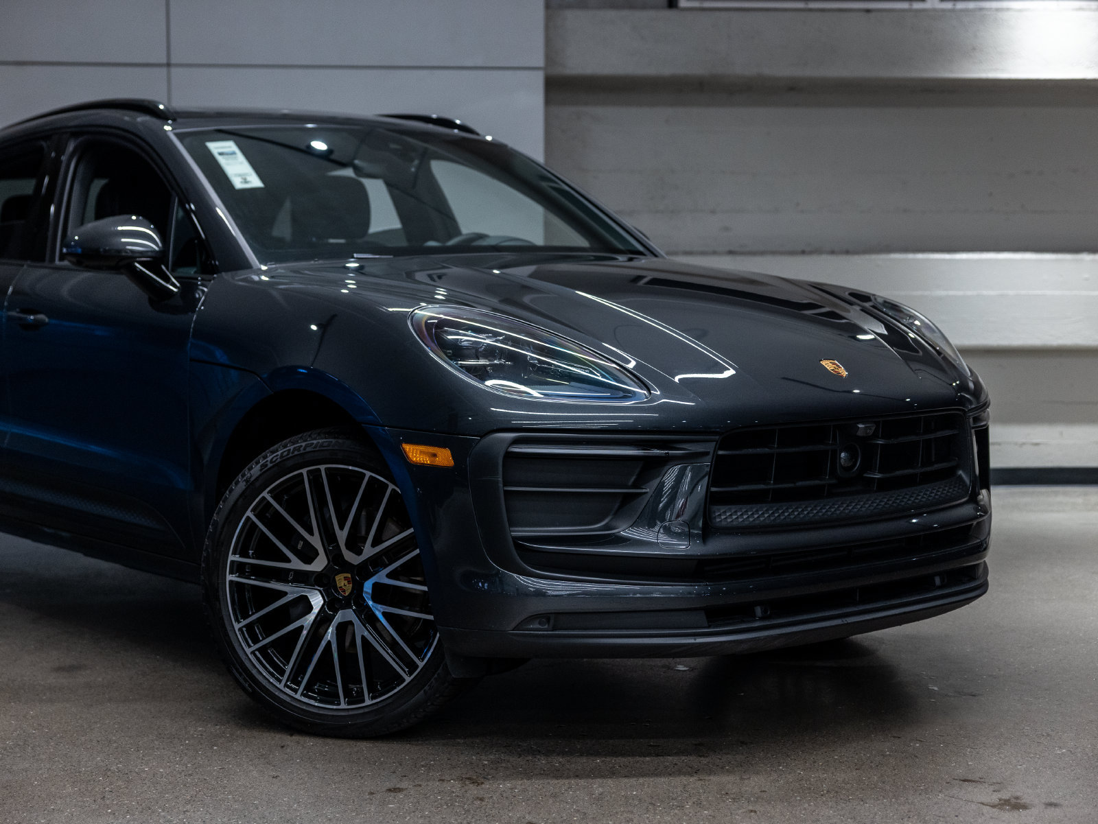 Certified 2026 Porsche Macan AWD/4WD image 15