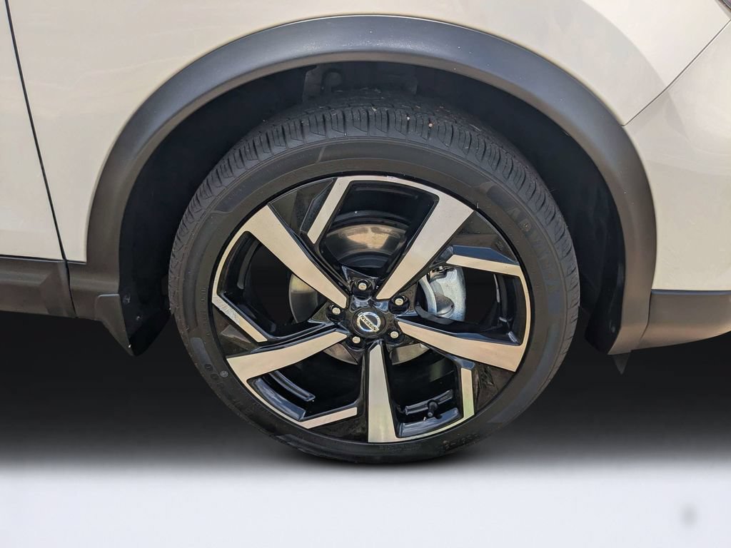 Used 2022 Nissan Rogue Sport SL w/ Premium Package FWD image 10