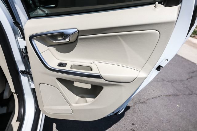 Used 2016 Volvo XC60 T5 Platinum FWD image 49