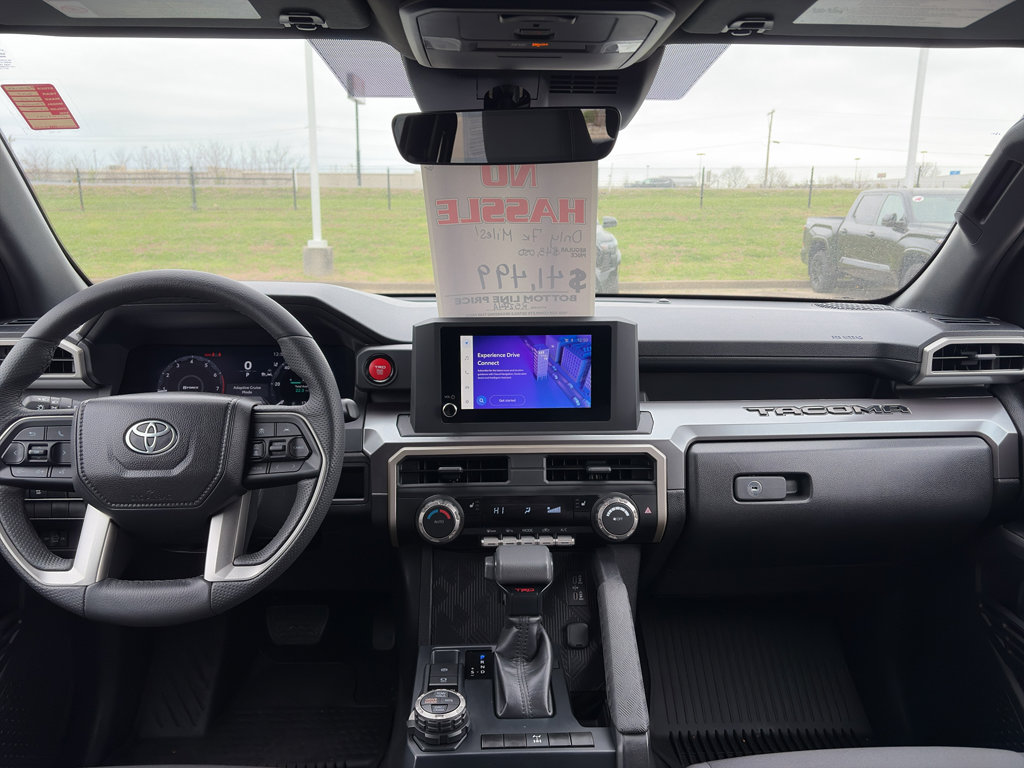 Used 2025 Toyota Tacoma TRD Off-Road image 13