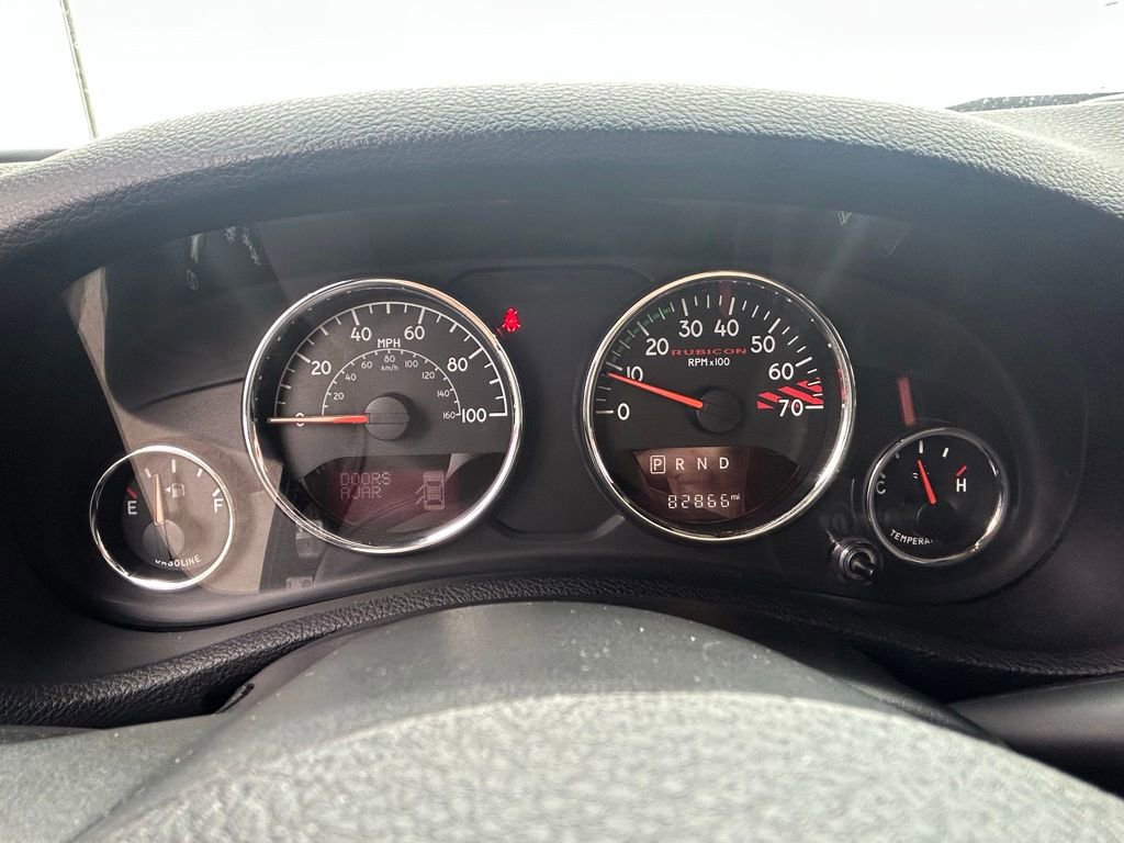 Used 2015 Jeep Wrangler Unlimited Rubicon AWD/4WD image 16