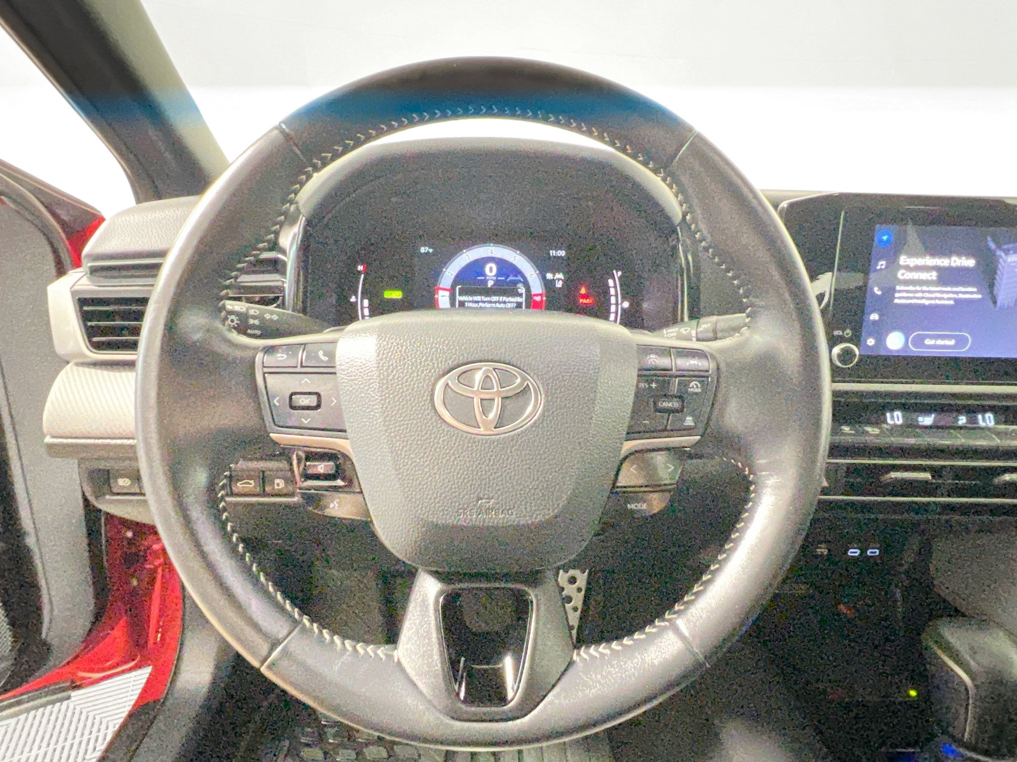 Used 2025 Toyota Camry SE w/ Convenience Package FWD image 16
