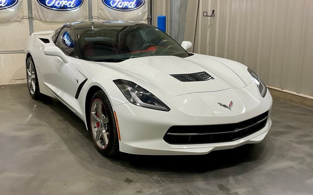 Used 2014 Chevrolet Corvette Stingray Coupe w/ 3LT Preferred Equipment Group RWD image 2