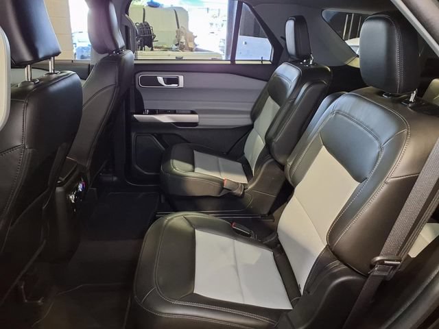 Used 2023 Ford Explorer XLT w/ Equipment Group 202A AWD/4WD image 22