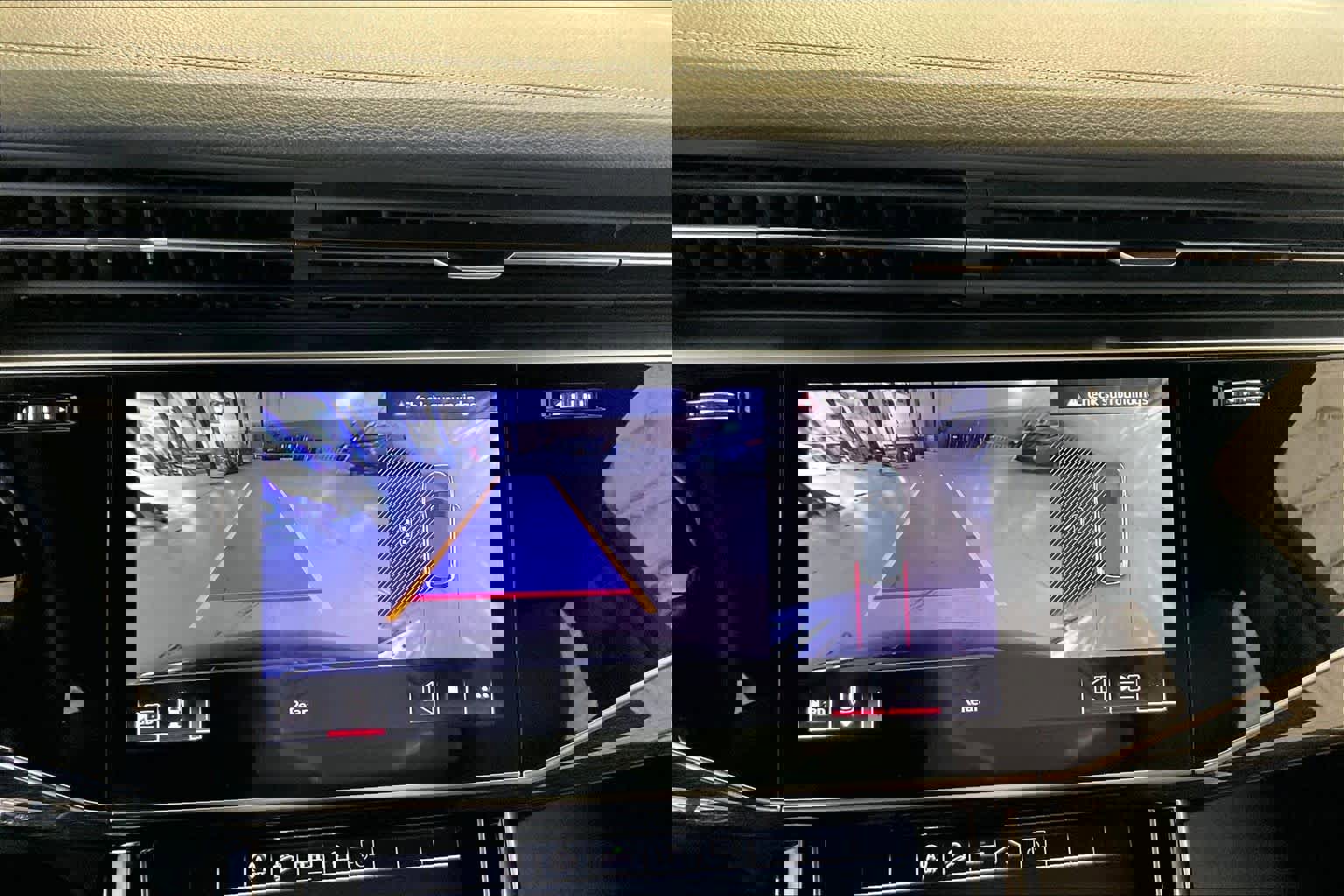 Used 2023 Audi Q7 Premium Plus w/ Premium Plus Package image 27