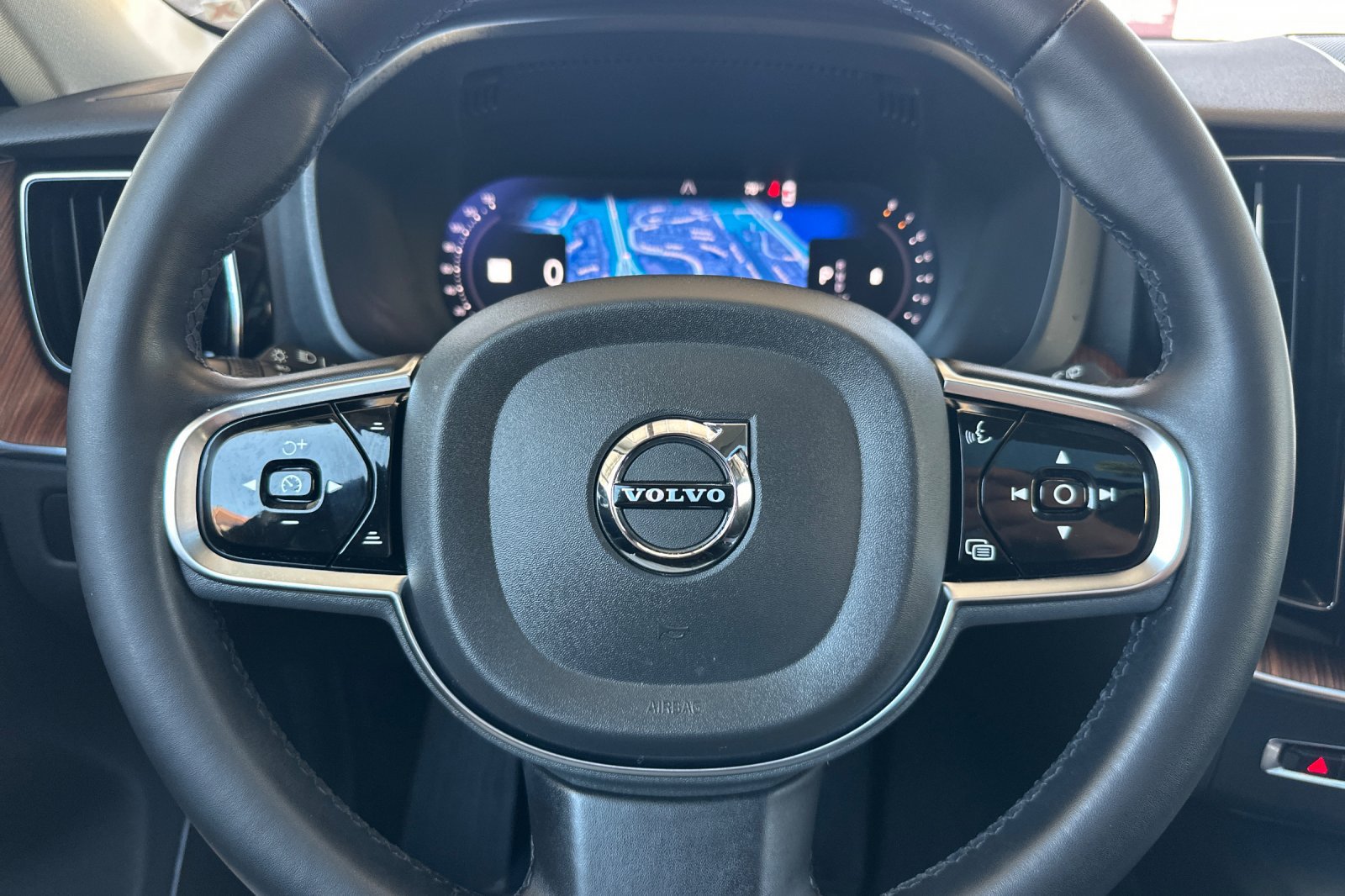 Certified 2023 Volvo XC60 B5 Plus w/ Climate Package FWD image 28