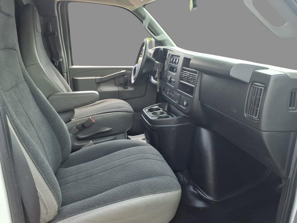 Used 2020 Chevrolet Express 2500 w/ Driver Convenience Package RWD image 10