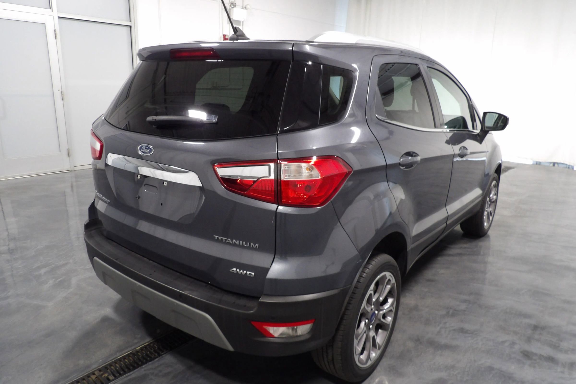 Used 2020 Ford EcoSport Titanium image 4