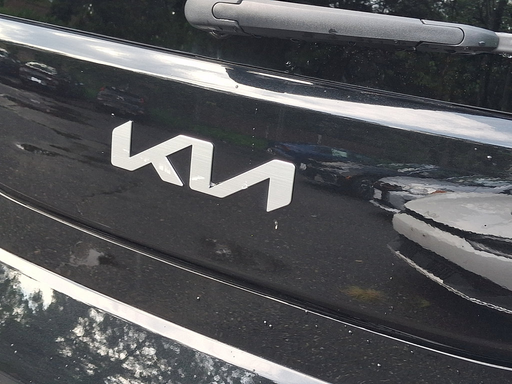Used 2025 Kia Soul LX w/ LX Technology Package FWD image 18