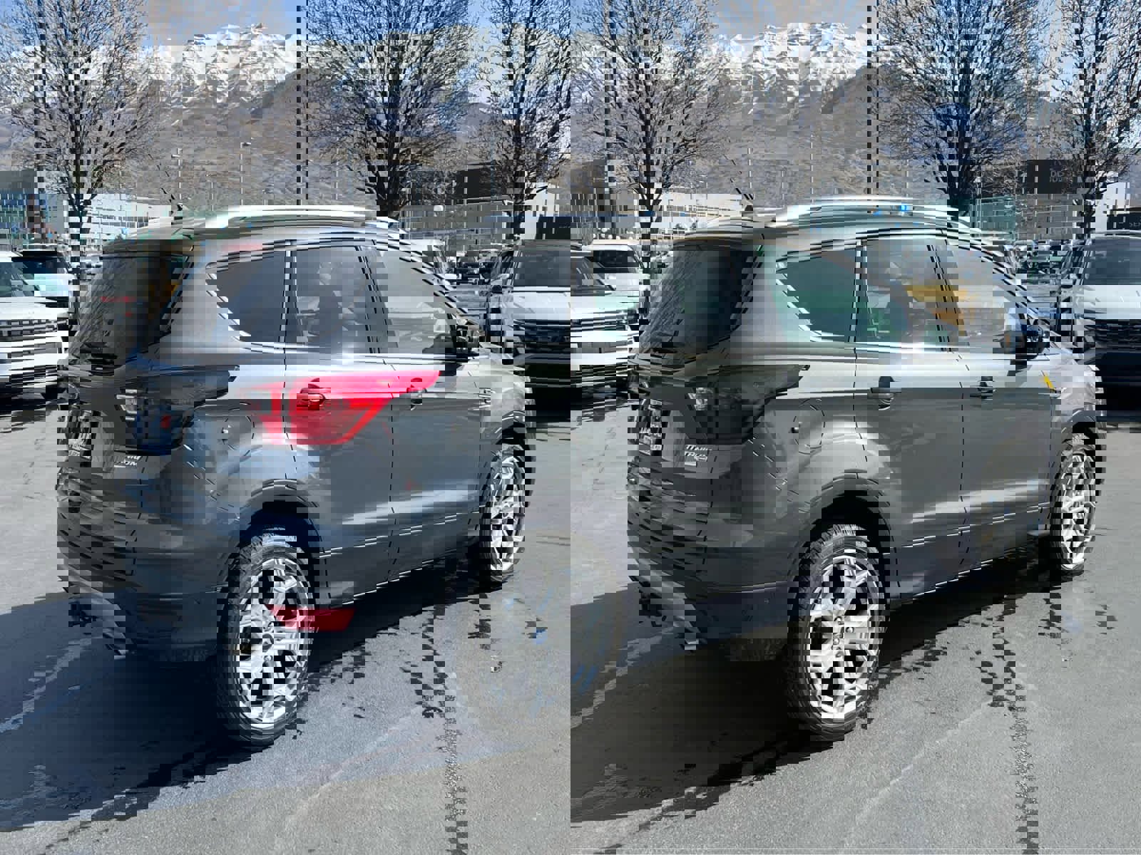 Used 2019 Ford Escape Titanium image 7