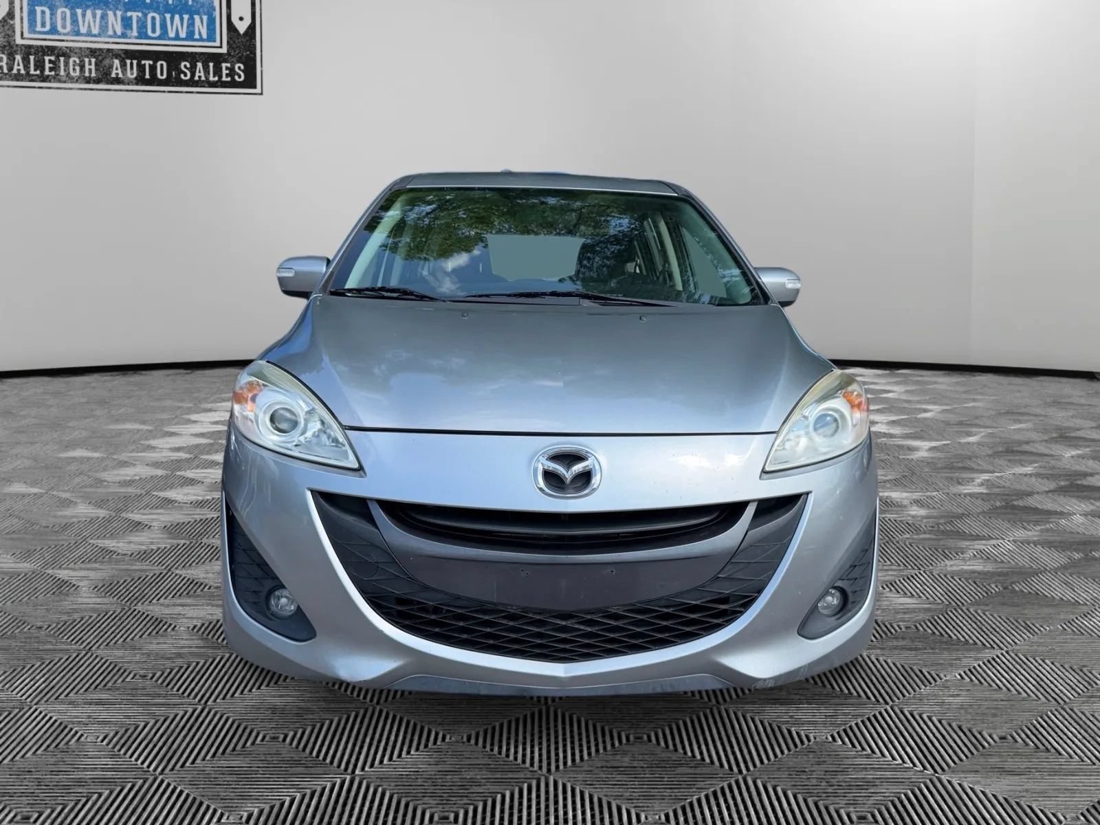 Used 2013 MAZDA MAZDA5 Touring FWD image 3