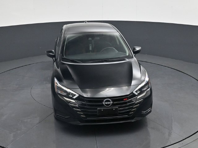 Used 2024 Nissan Versa SR FWD image 31