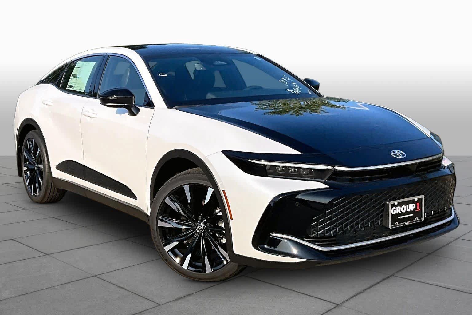 New 2026 Toyota Crown Platinum AWD/4WD image 2