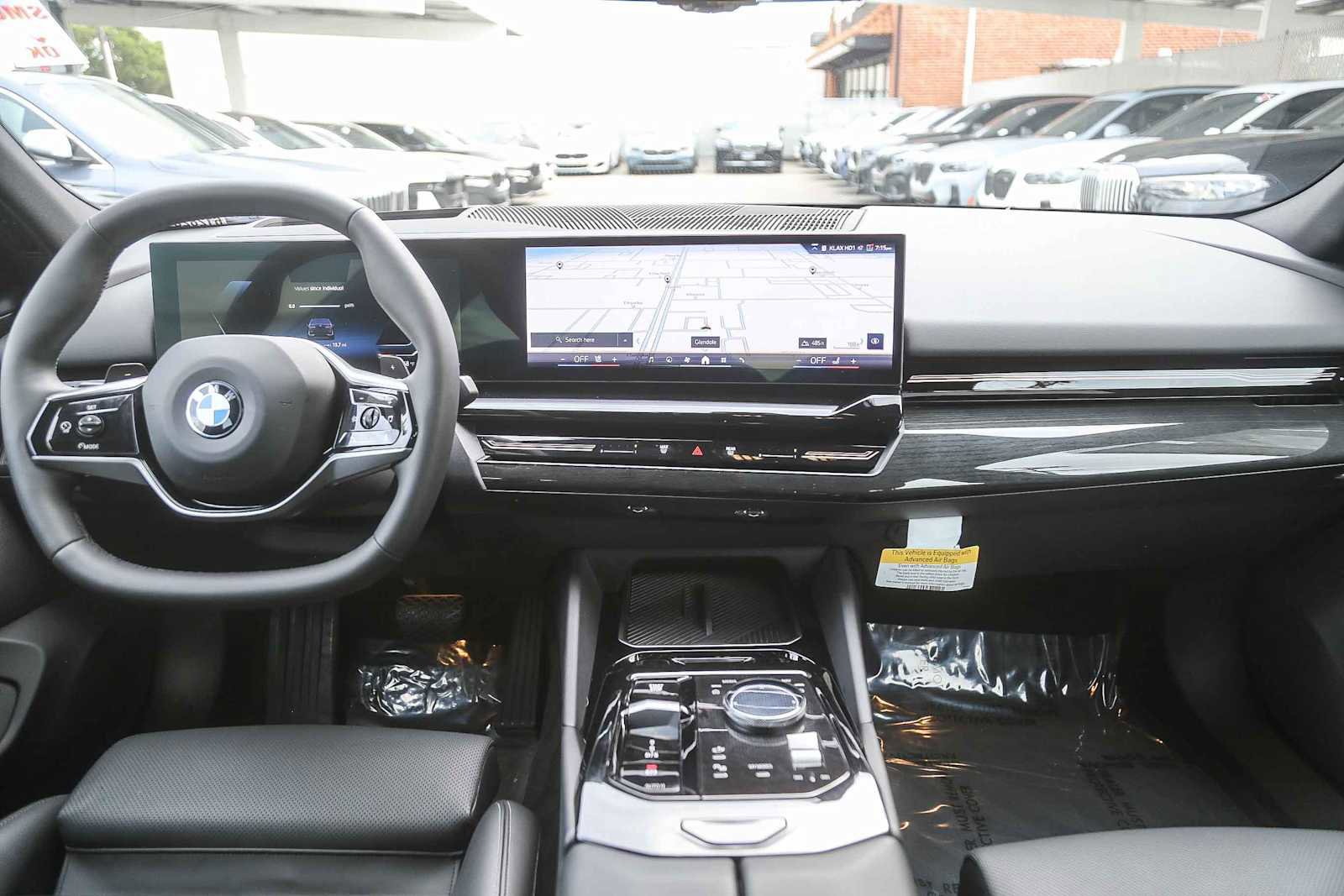 Certified 2025 BMW 530i image 9