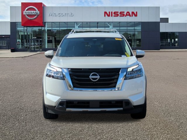 Certified 2024 Nissan Pathfinder SL AWD/4WD image 2