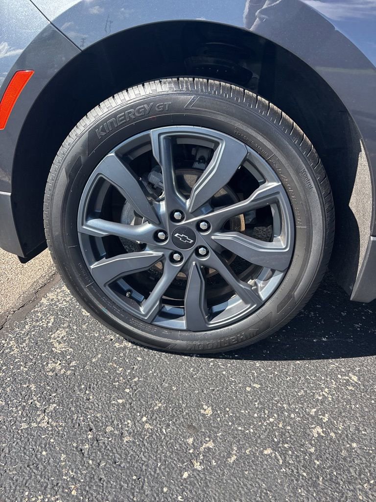 Used 2023 Chevrolet Equinox RS FWD image 16