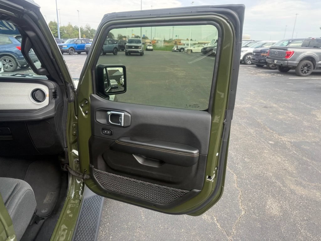 Used 2024 Jeep Wrangler Unlimited Sahara AWD/4WD image 59