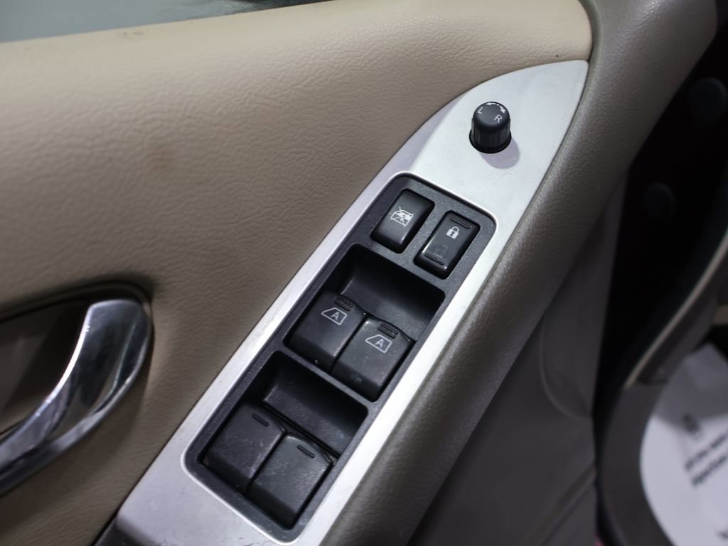 Used 2013 Nissan Murano S image 14