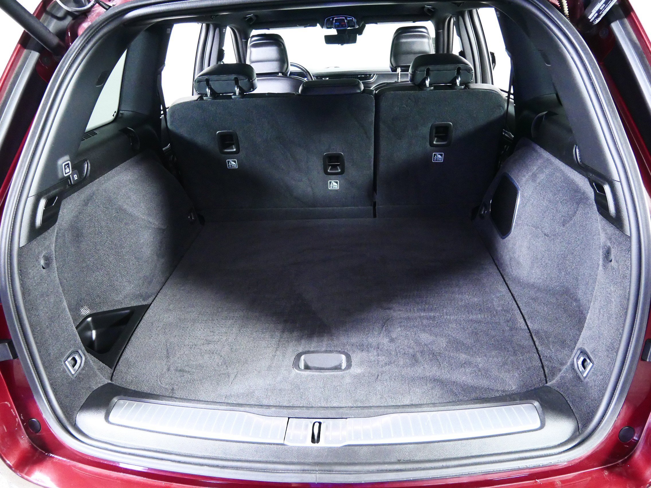 Used 2022 Jeep Grand Cherokee Overland w/ Luxury Tech Group IV image 18