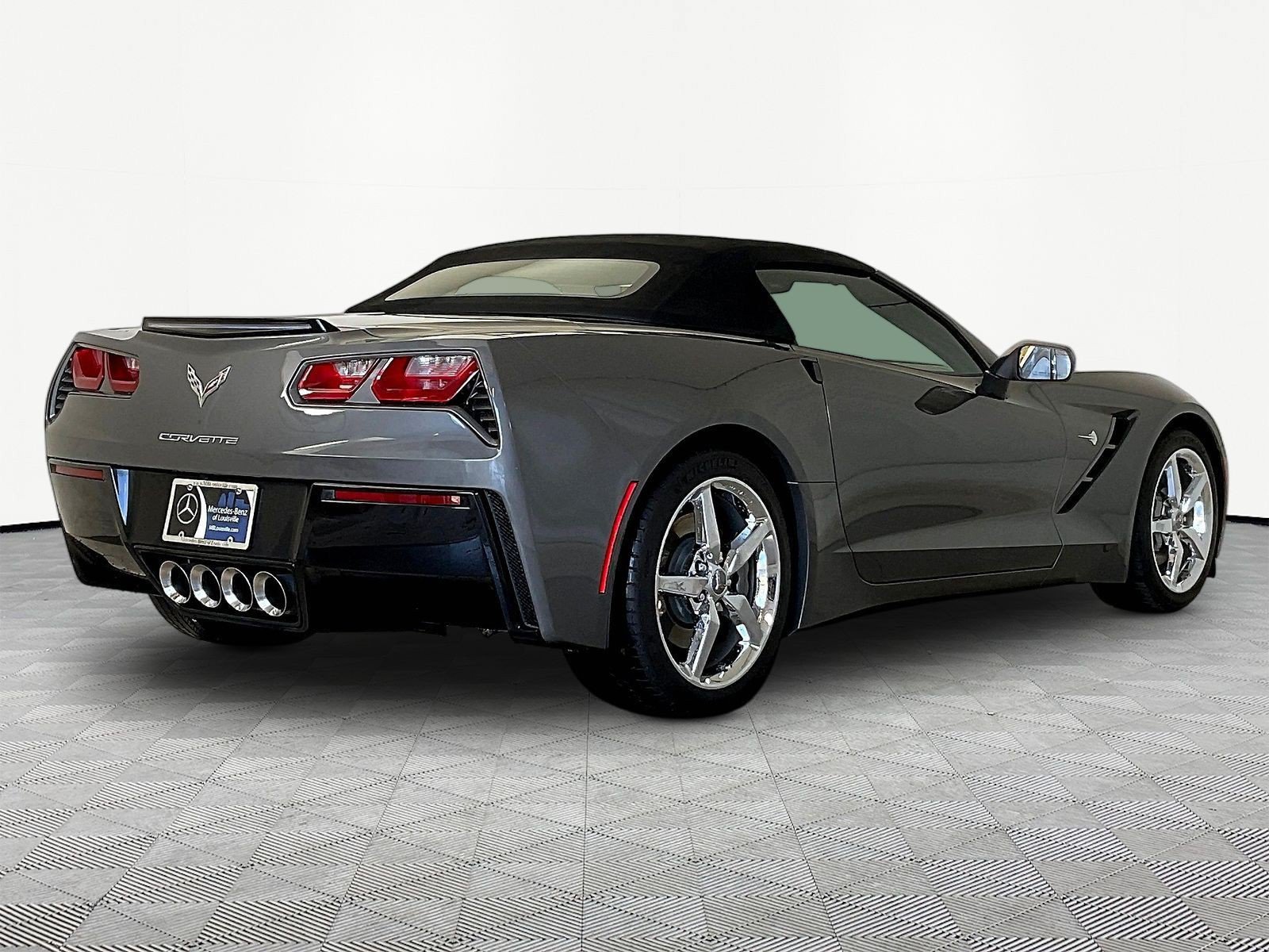 Used 2015 Chevrolet Corvette Stingray Convertible w/ 3LT Preferred Equipment Group RWD image 6