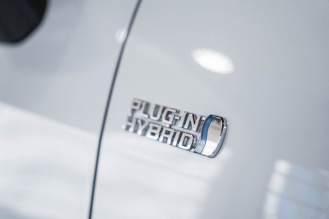 Used 2024 Toyota RAV4 SE image 14