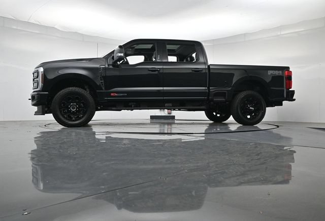 New 2026 Ford F250 Lariat w/ Black Appearance Package AWD/4WD image 43