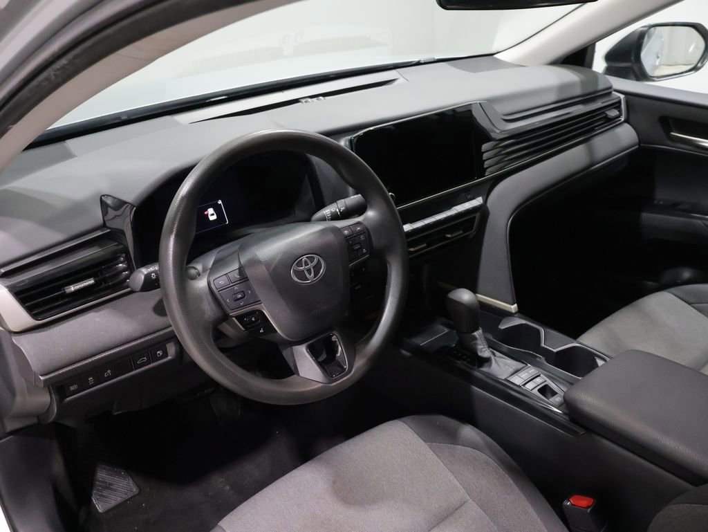 Used 2025 Toyota Camry LE image 14