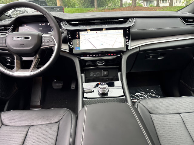 New 2027 Jeep Grand Cherokee Limited AWD/4WD image 10