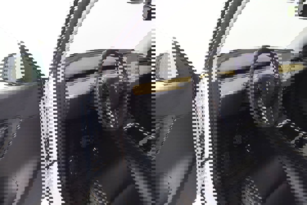 Used 2021 Tesla Model Y Long Range image 49