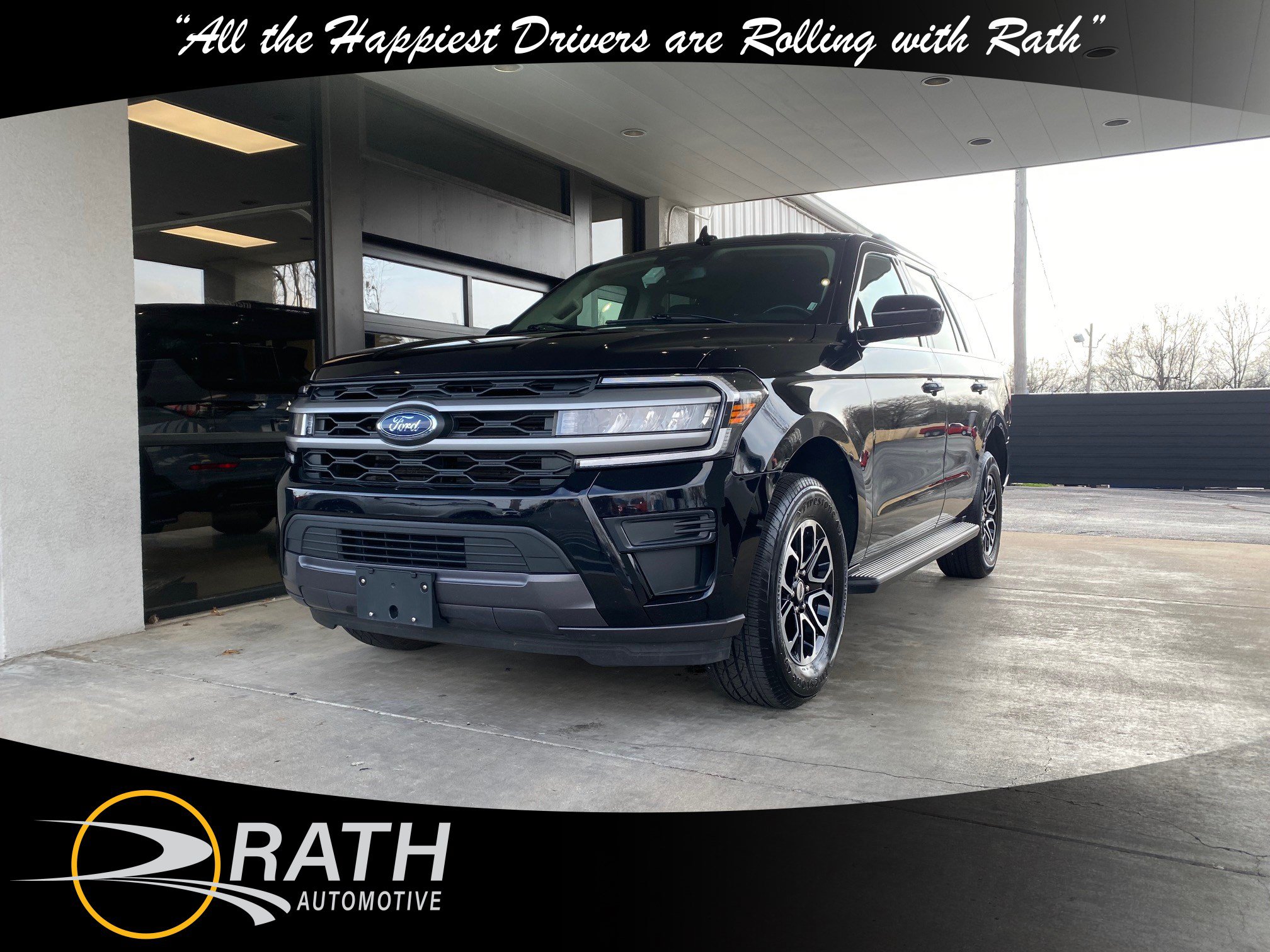 Used 2024 Ford Expedition XLT AWD/4WD image 4