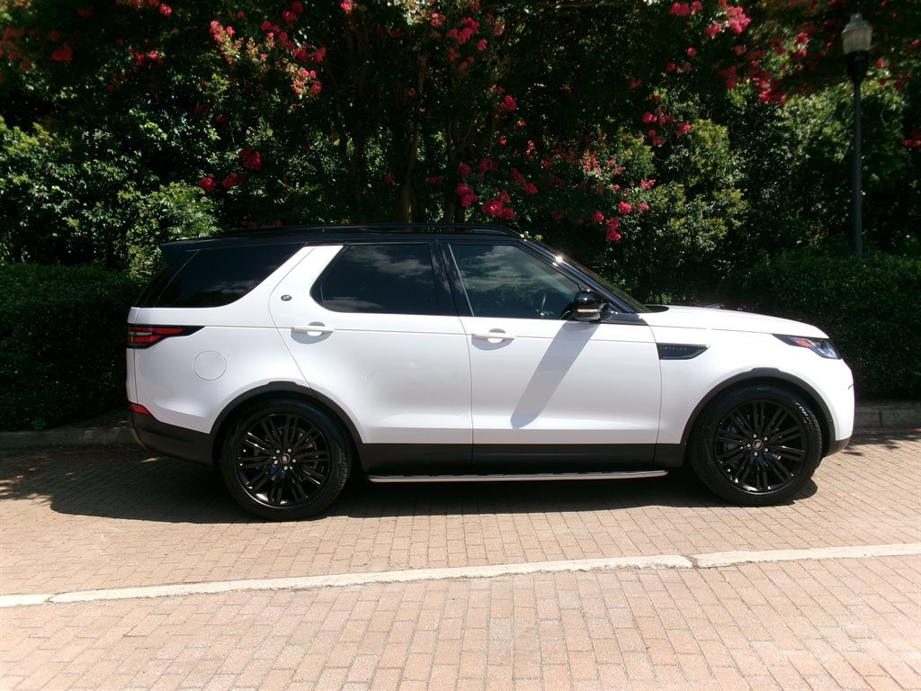 Used 2020 Land Rover Discovery HSE AWD/4WD image 8