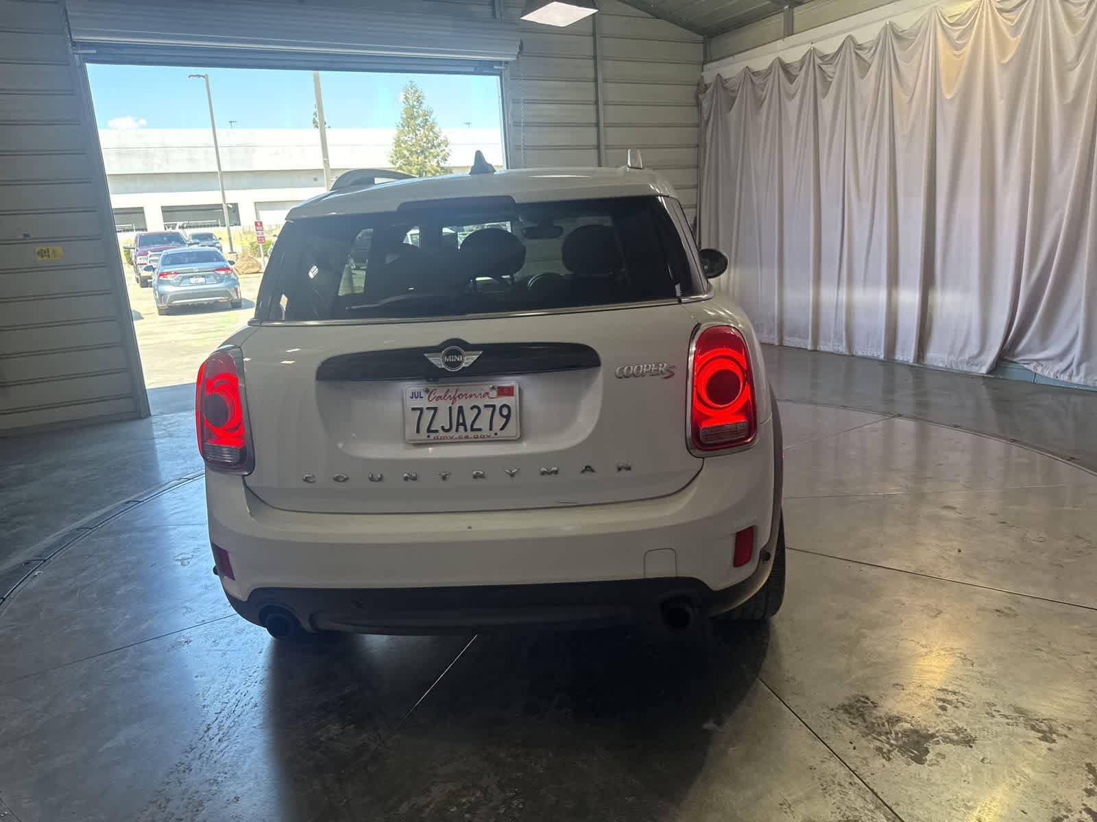Used 2017 MINI Cooper Countryman S FWD image 6