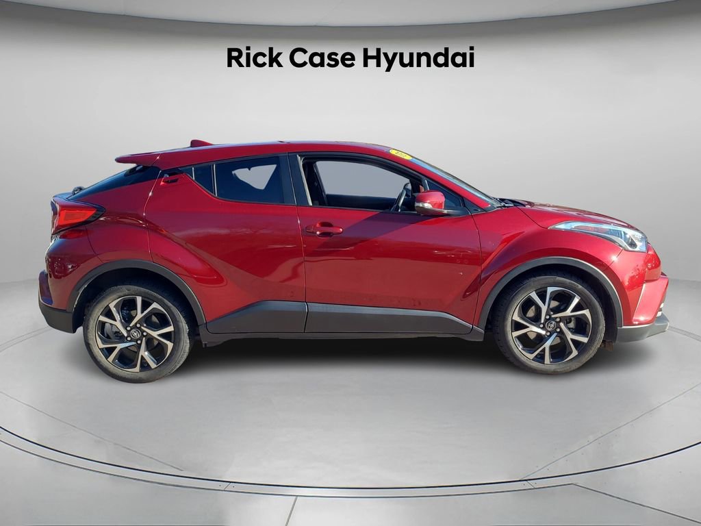 Used 2018 Toyota C-HR image 4
