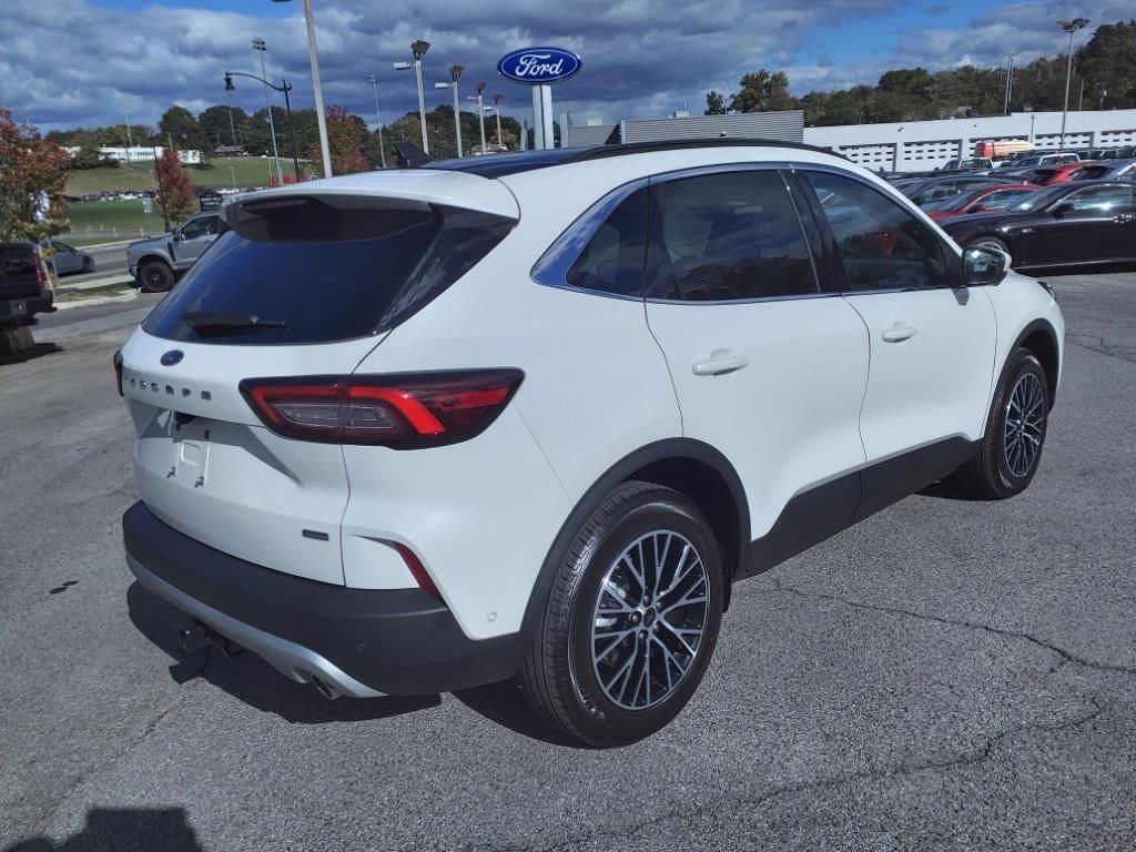 New 2024 Ford Escape SE w/ PHEV Premium Package image 5