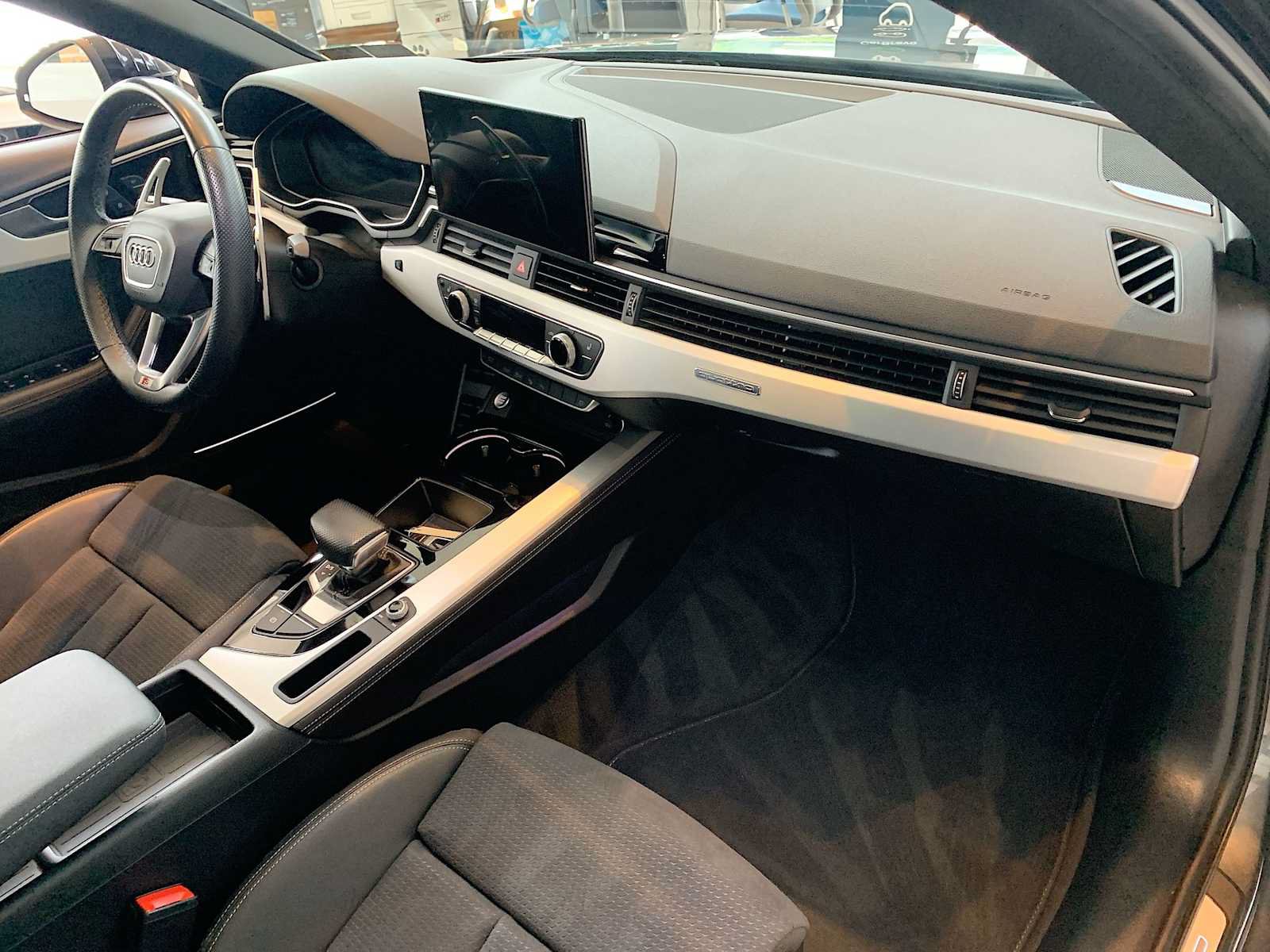 Used 2022 Audi A4 2.0T Prestige AWD/4WD image 29