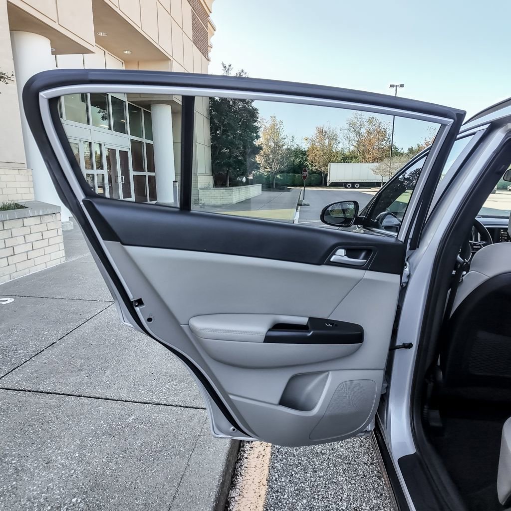 Used 2020 Kia Sportage S w/ S Sunroof Package image 24