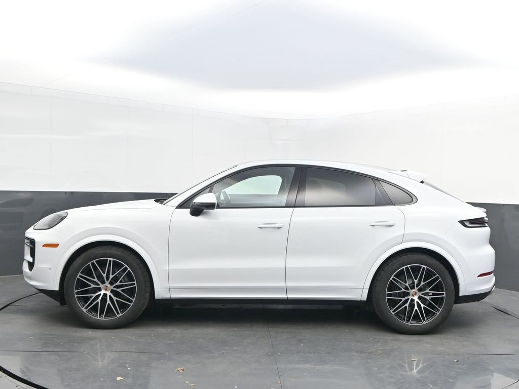 New 2025 Porsche Cayenne Coupe image 2