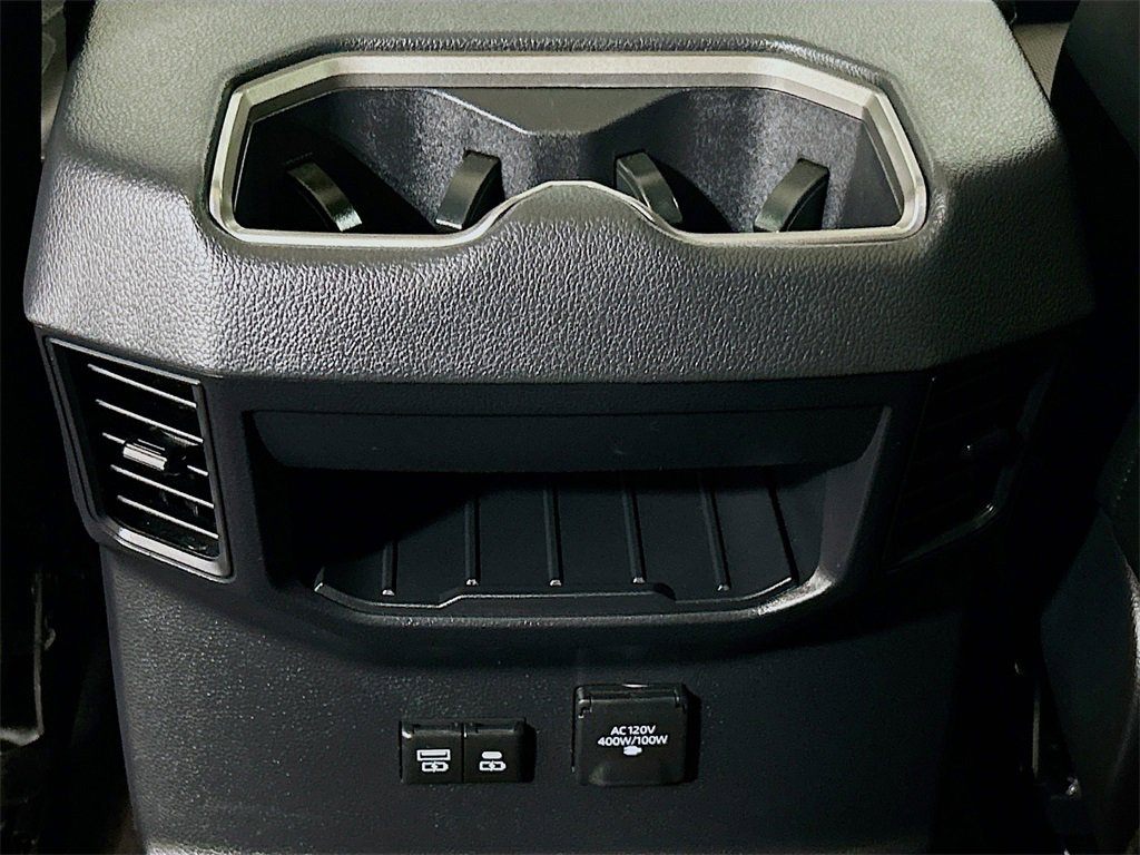 Used 2025 Toyota Tundra Limited image 24
