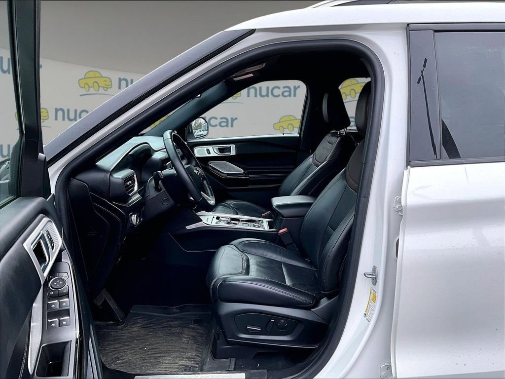 Used 2022 Ford Explorer Platinum w/ Equipment Group 601A AWD/4WD image 12